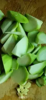 Make Chicken soup and melon step 0