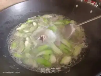 Make Skinny pork, liver and melon soup step 3