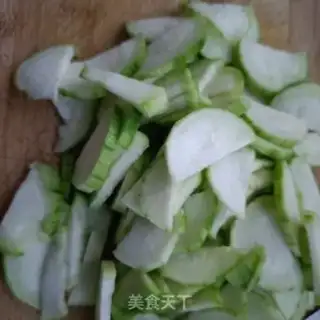 Make Shrimp pickles, egg soup step 1