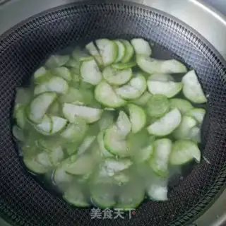 Make Shrimp pickles, egg soup step 4