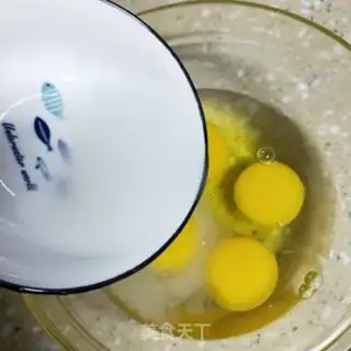 Make Yellow eggs step 2