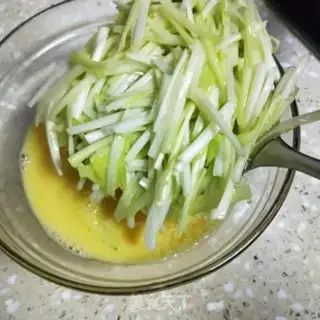 Make Yellow eggs step 5