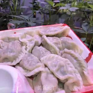 Make Celery pork dumplings step 12