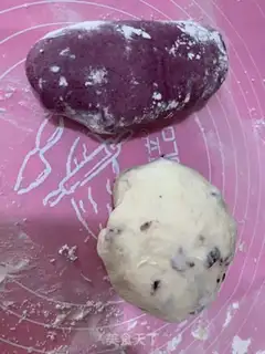 Make Cream-cracker step 3