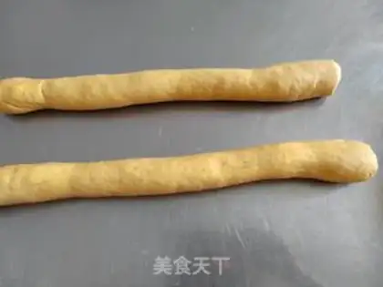 Make The red sugar pumpkin cut the buns step 5