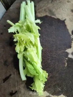 Make Beefball celery soup step 0