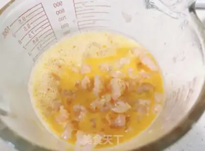 Make Eggs and shrimp step 2