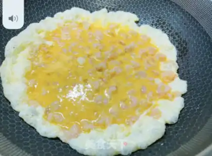 Make Eggs and shrimp step 3