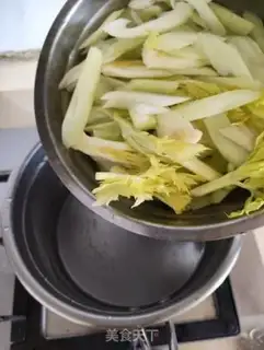 Make Whispered celery step 2