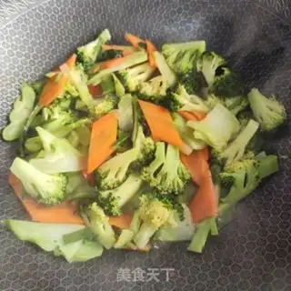 Make Carrot and broccoli step 4