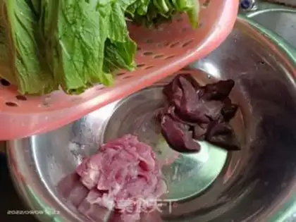 Make Skinny pork liver soup step 0