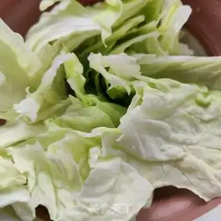 Make Gold soup and pastry step 1