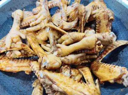 Make Pork wings and chicken claws step 4