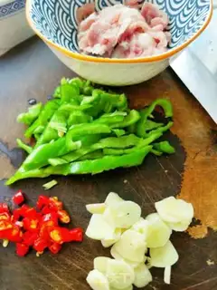 Make Peanut sprouts step 2