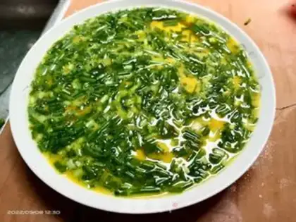 Make Onion fried eggs step 1