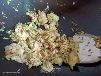 Make Onion fried eggs step 4