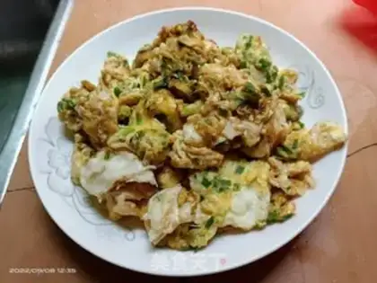 Make Onion fried eggs step 5