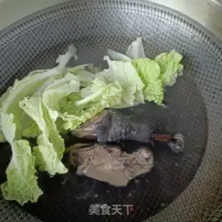 Make Chicken soup and wheat noodles step 1