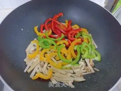 Make Pepper fried abalone mushrooms step 6