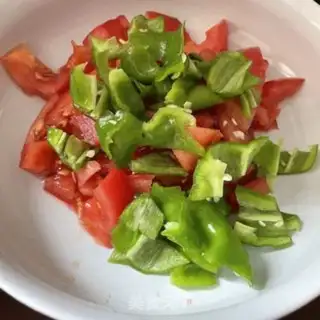 Make Tomato peppers and cut flowers step 3