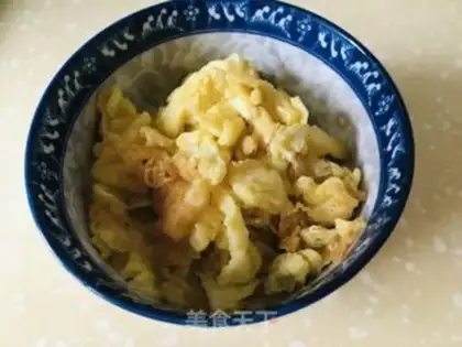 Make Spicy egg tomato noodles step 2