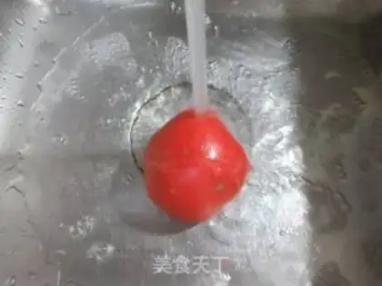 Make Tomato eggs and tacos step 2