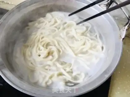 Make Spicy egg tomato noodles step 11