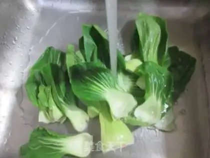 Make Green bean sprouts with gravy step 2