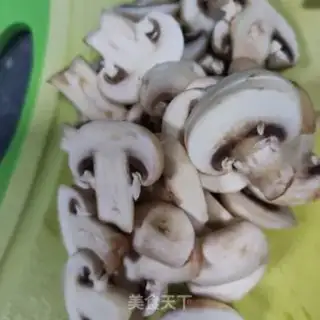 Make Mushrooms and cabbage step 0