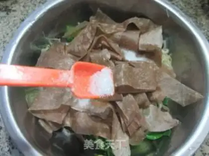 Make Green bean sprouts with gravy step 12