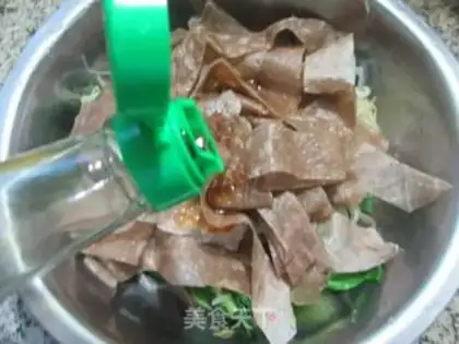 Make Green bean sprouts with gravy step 13