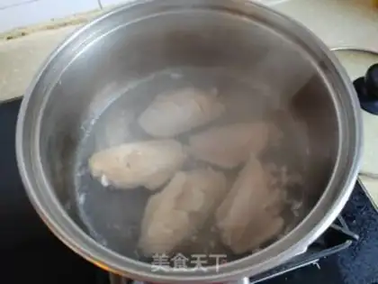 Make Chicken wing stew step 1
