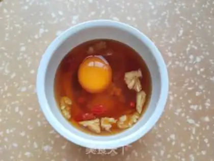 Make walnut cucumber egg step 3
