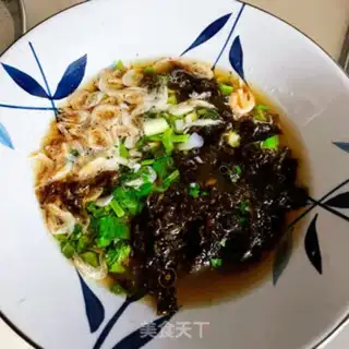 Make Sour soup and eggs step 4
