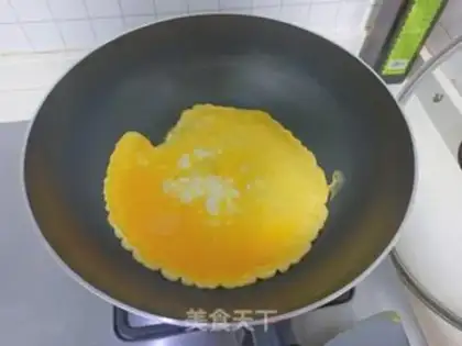 Make A grapefruit fried rice step 4