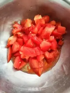 Make Tomato lily egg soup step 1