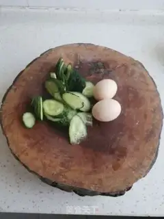 Make cucumber fried eggs step 0