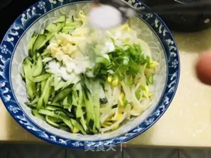 Make Soybeans with cucumber oil step 5