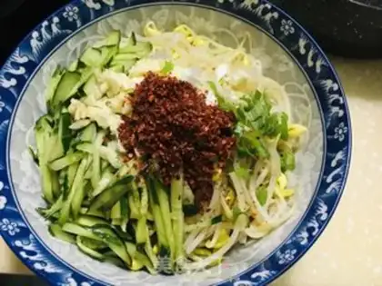 Make Soybeans with cucumber oil step 8