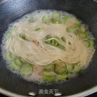 Make Shrimp melon noodles step 8