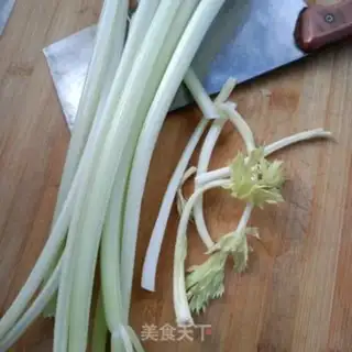 Make Meatloaf and celery step 0