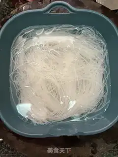 Make Beef fan soup step 1