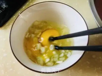 Make Tomato egg noodles step 0