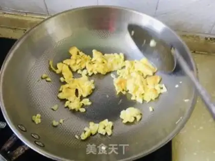 Make Tomato egg noodles step 1