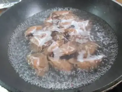 Make A fragrance with a white meat dumpling step 12