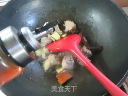 Make Potato-cracked duck step 4