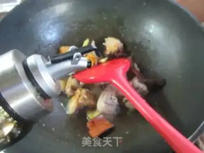 Make Potato-cracked duck step 5