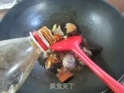 Make Potato-cracked duck step 6