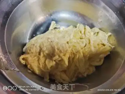 Make Tomato fried eggs step 2