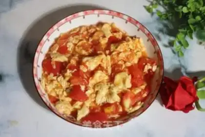 Make Tomato fried eggs step 6